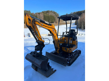 Мини-экскаватор