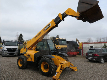 Телескопический погрузчик JCB
