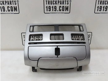 : фото в шапке страницы