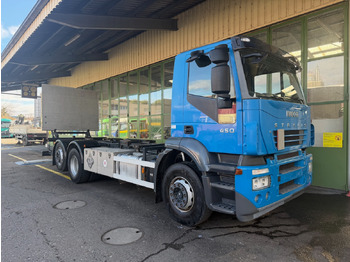 Грузовик-контейнеровоз/ Сменный кузов IVECO