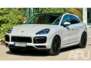 Легковой автомобиль PORSCHE