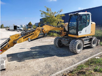 Колёсный экскаватор LIEBHERR A 910