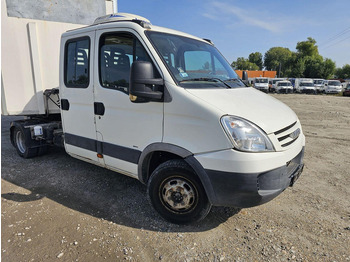 Малотоннажный седельный тягач IVECO Daily