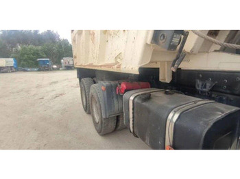 Самосвал MAN TGA 33.410: фото 4 Самосвал MAN TGA 33.410: фото 4