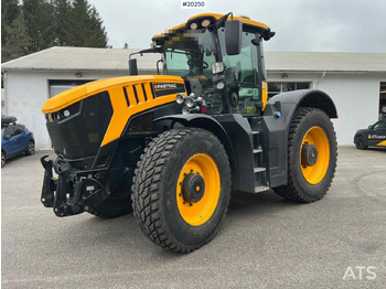 Трактор JCB