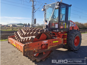 Каток CATERPILLAR