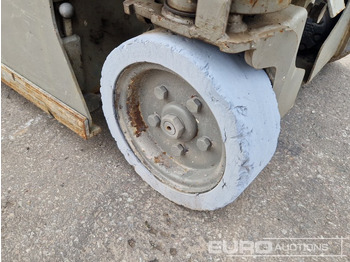 Подъёмник SkyJack Electric Scissor Lift: фото 5