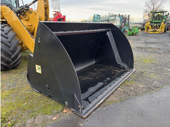 : фото в шапке страницы