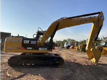 Гусеничный экскаватор CATERPILLAR 320DL