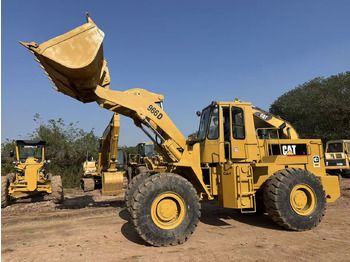 Колёсный погрузчик CATERPILLAR 966D