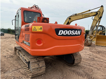 Гусеничный экскаватор DOOSAN DX120: фото 4