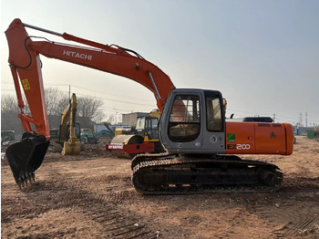 Экскаватор HITACHI EX200