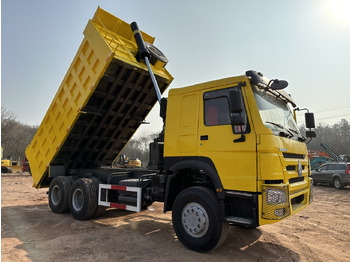 Самосвал SINOTRUK HOWO