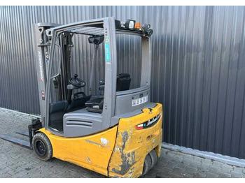 Электропогрузчик Jungheinrich EFG220: фото 3