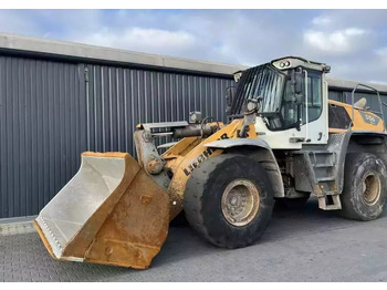 Колёсный погрузчик LIEBHERR L 556