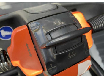 Штабелер LINDE