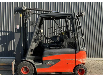 Электропогрузчик Linde E25: фото 2 Электропогрузчик Linde E25: фото 2