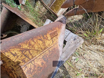 Ковш для экскаватора Case 988: фото 3