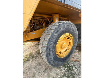 Внедорожный самосвал Caterpillar 769D: фото 3