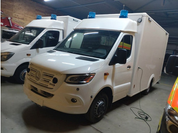 Машина скорой помощи MERCEDES-BENZ