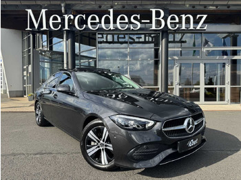 Седан MERCEDES-BENZ