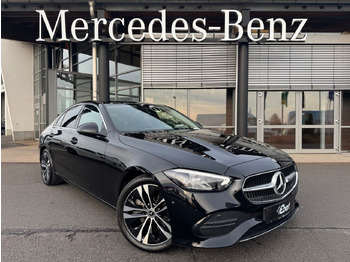 Седан MERCEDES-BENZ