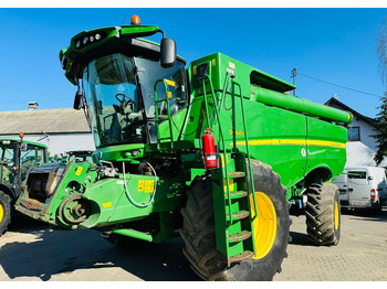 Зерноуборочный комбайн JOHN DEERE S Series