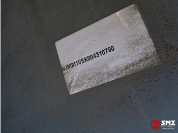 Кузов и экстерьер для Грузовиков Iveco Occ spatbord links voor: фото 4