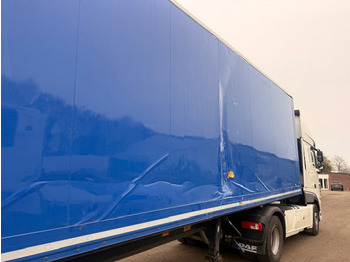 Полуприцеп-фургон KRONE SD