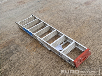 Строительное оборудование Lyte 8 Tread Aluminium Step Ladder: фото 3