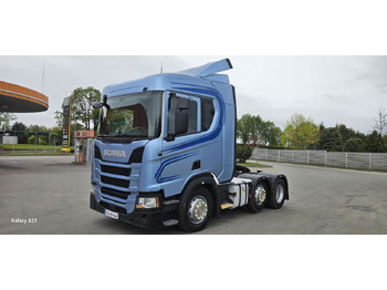 Тягач SCANIA