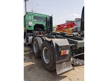 Тягач HOWO 420: фото 1