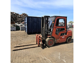 Вилочный погрузчик