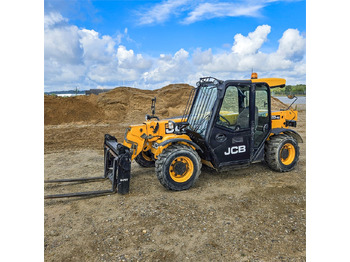 Телескопический погрузчик JCB