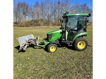 Коммунальный трактор JOHN DEERE