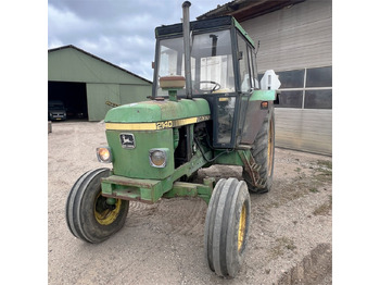 Трактор John Deere 2140: фото 4