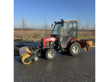 Коммунальный трактор