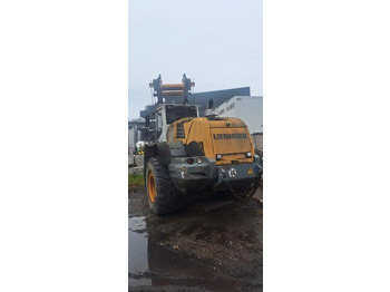 Колёсный погрузчик Liebherr L580: фото 3 Колёсный погрузчик Liebherr L580: фото 3