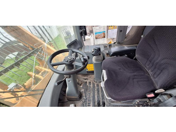 Колёсный погрузчик Liebherr L580: фото 5 Колёсный погрузчик Liebherr L580: фото 5