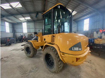 Компактный фронтальный погрузчик Volvo L 30 B ZX: фото 4 Компактный фронтальный погрузчик Volvo L 30 B ZX: фото 4