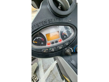 Гусеничный экскаватор BOBCAT E27: фото 5