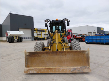 Грейдер CAT 120: фото 3 Грейдер CAT 120: фото 3