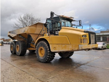 Сочленённый самосвал CATERPILLAR 745