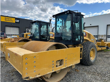 Компактор CATERPILLAR