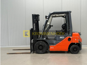 Дизельный погрузчик TOYOTA FDF 20