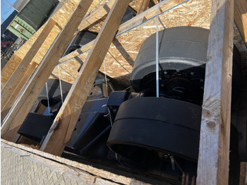 Гусеница CNH