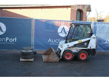 Колёсный погрузчик BOBCAT