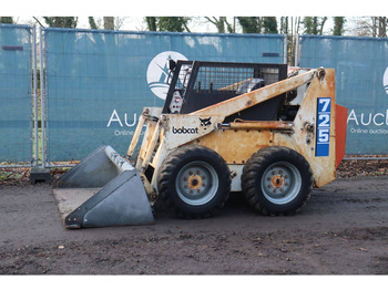 Колёсный погрузчик BOBCAT