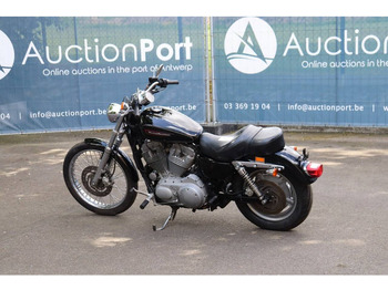 Мотоцикл Harley-Davidson Sportster XL883: фото 3 Мотоцикл Harley-Davidson Sportster XL883: фото 3