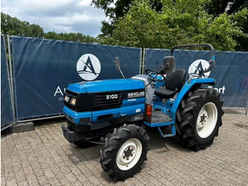 Трактор NEW HOLLAND